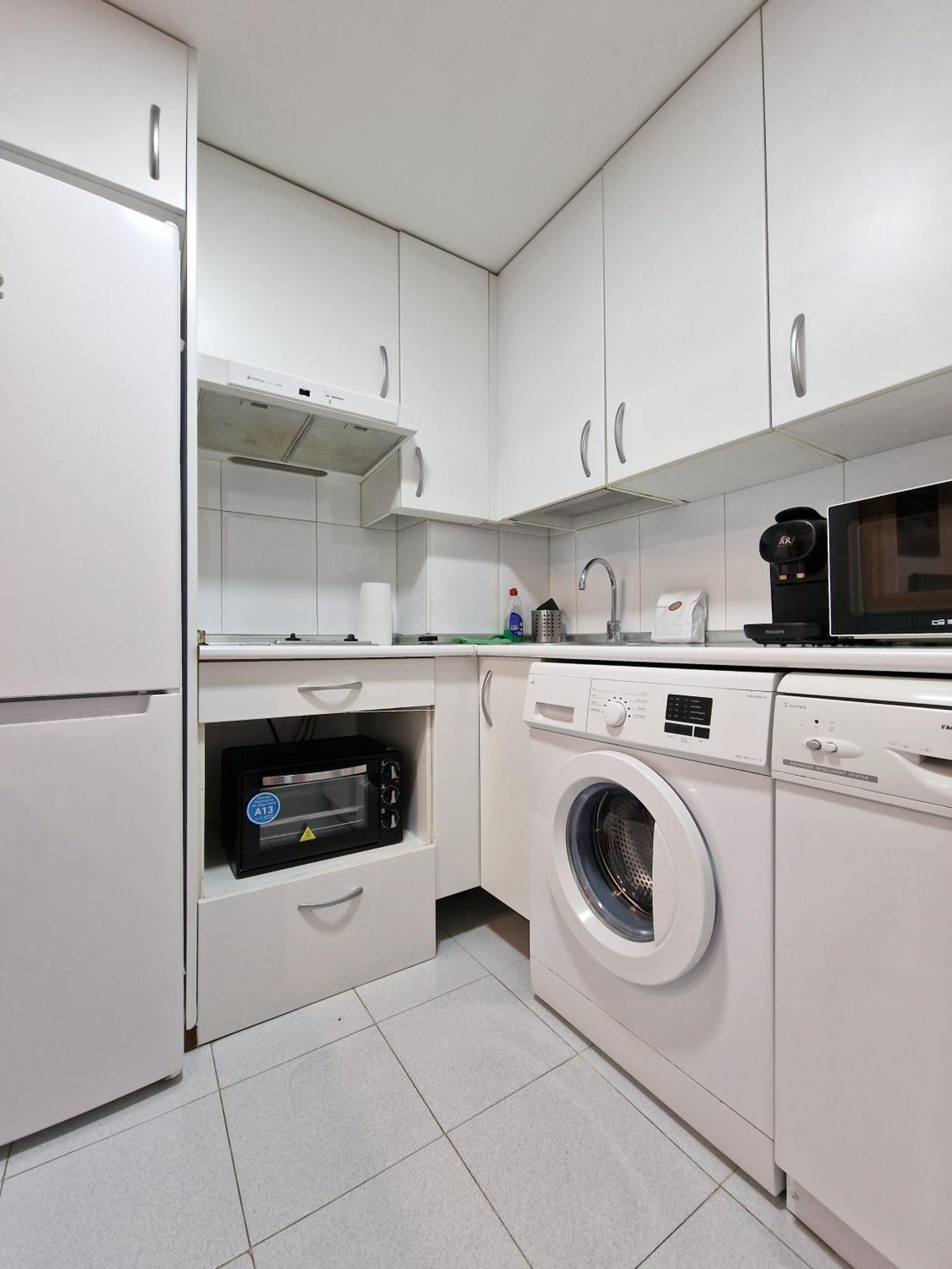 Appartement Samaniego, Piscina Y Garaje Junto Civitas Metropolitano Y Aeropuerto